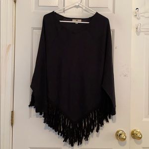 Ya tunic with tassles (black, one size)